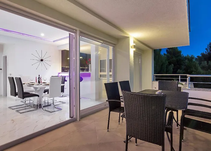 Penthouse Lush Makarska