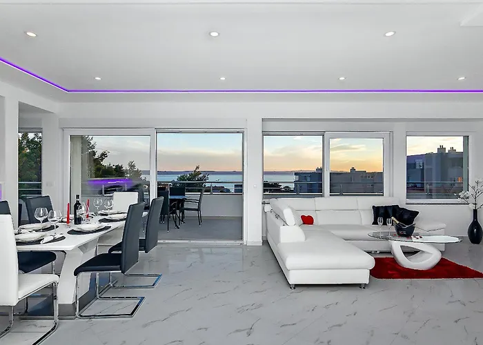 Penthouse Lush Makarska