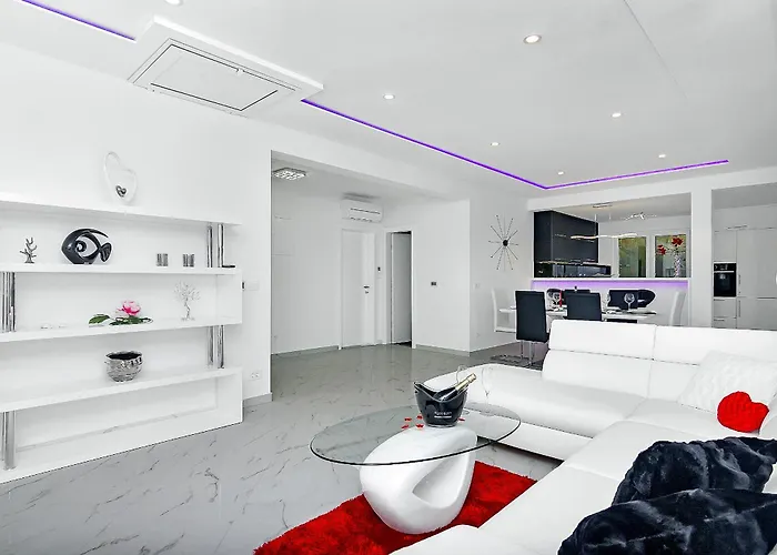 Penthouse Lush Makarska
